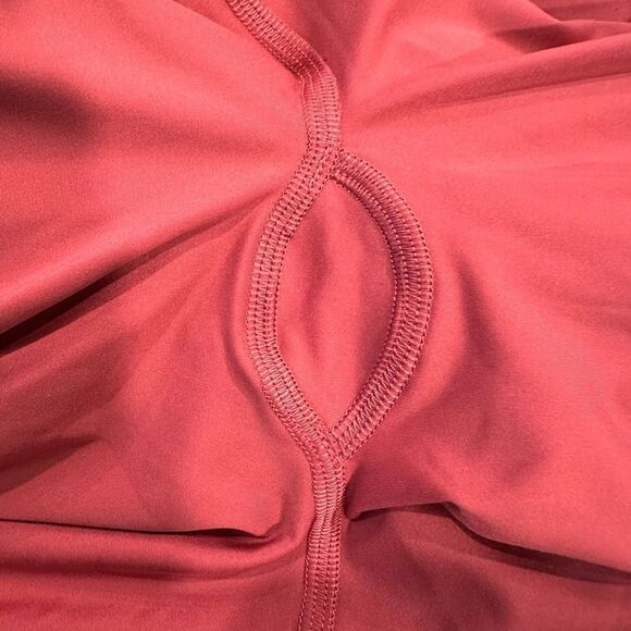 Lululemon fast and free high rise crop tight cherry tint - Picture 4 of 5